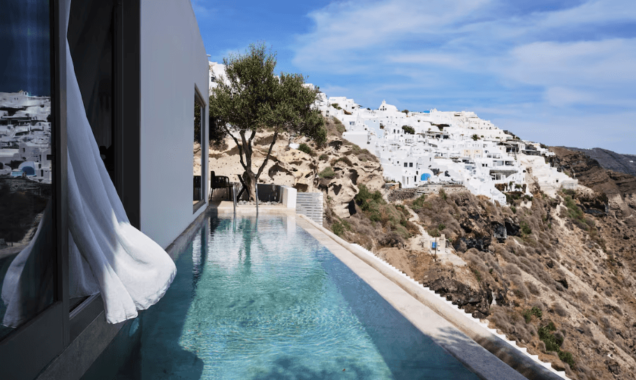 Andronis Luxury Suites private infinity pool over the caldera in Oia, Santorini