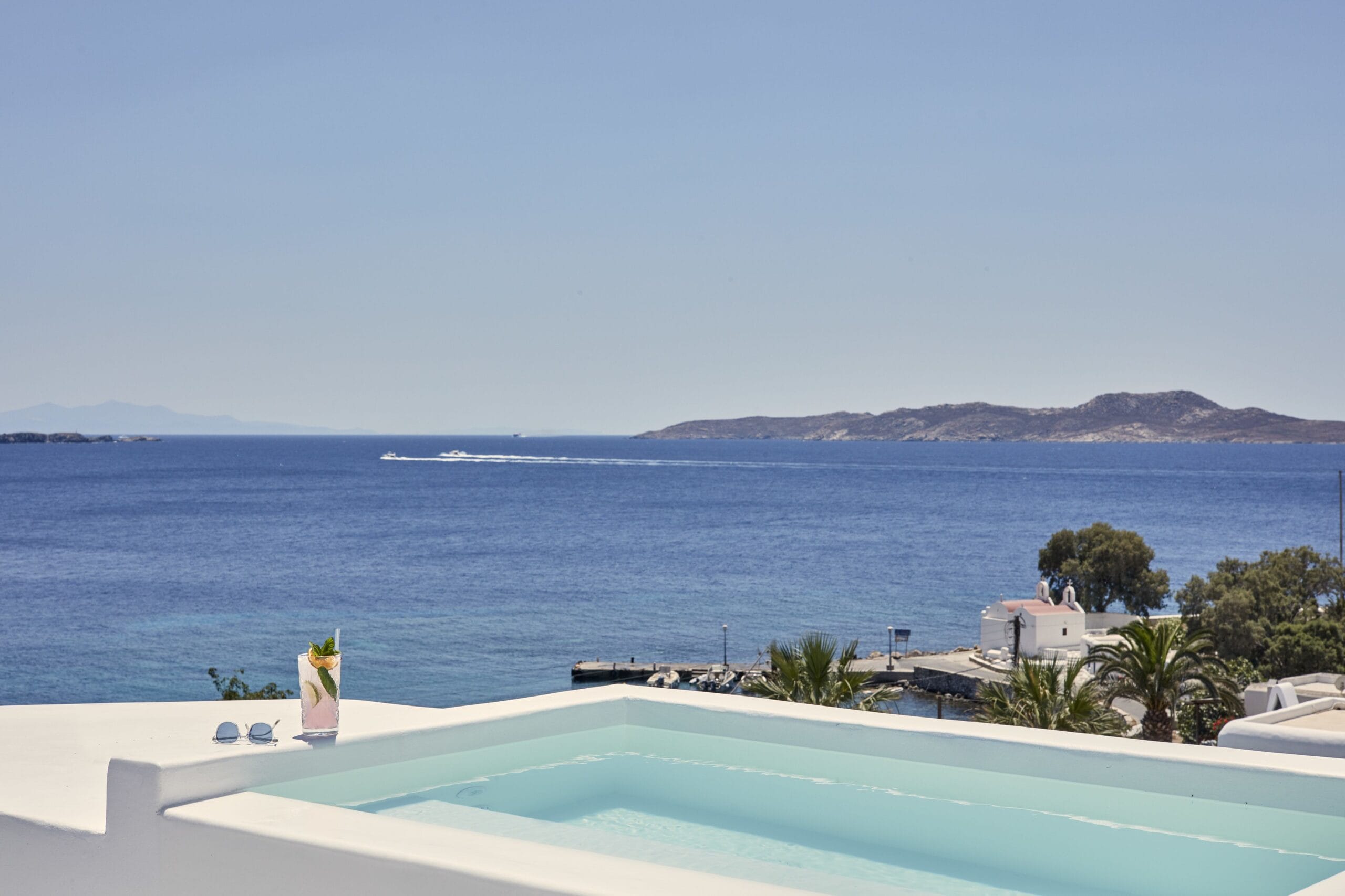 Private plunge pool with Aegean Sea view at Katikies Mykonos