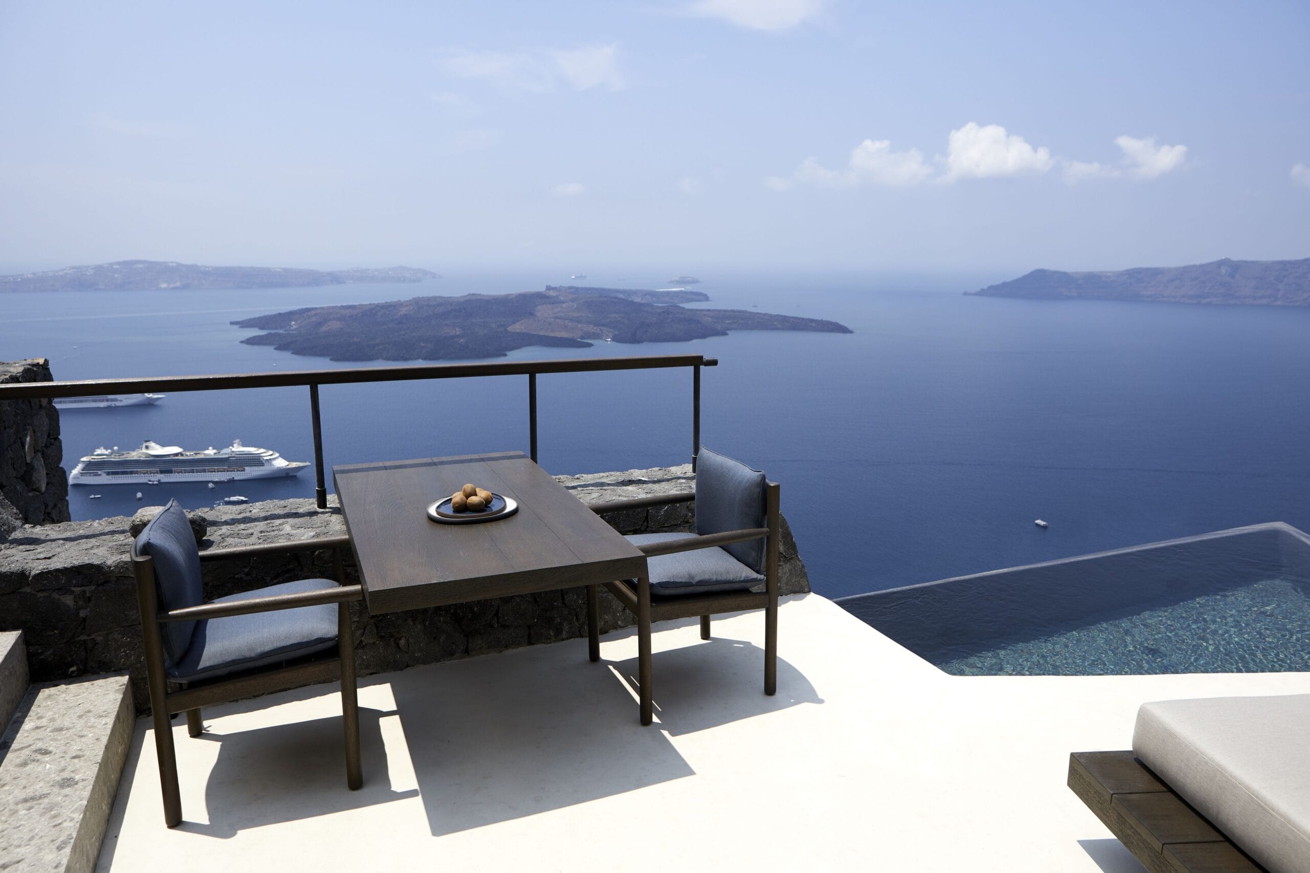 Vora Santorini private infinity plunge pool terrace on the Imerovigli caldera edge